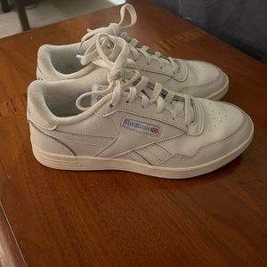 Women’s Reebok 7 Sneakers White Classic Vintage